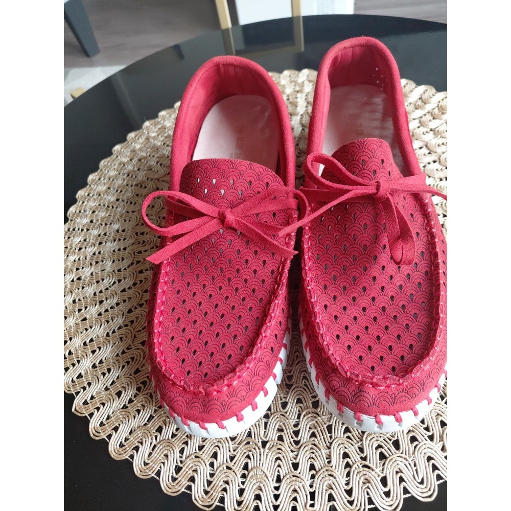 ILSE JACOBSEN  SNEAKER SLIP ON FLAT SIZE 39/8.5 RED LASER CUT BREATHABLE
